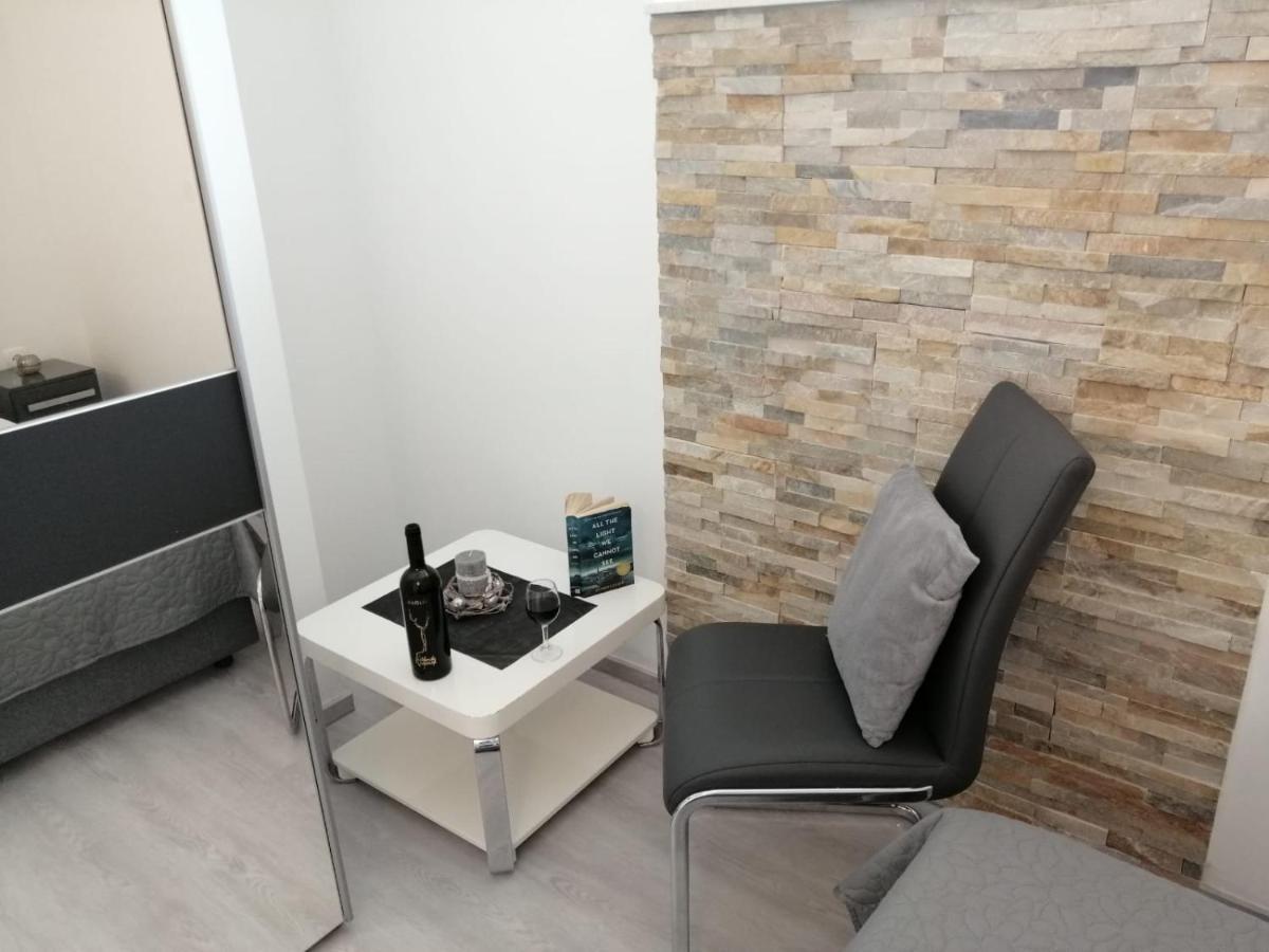 Apartment Leptir Podstrana Exterior photo