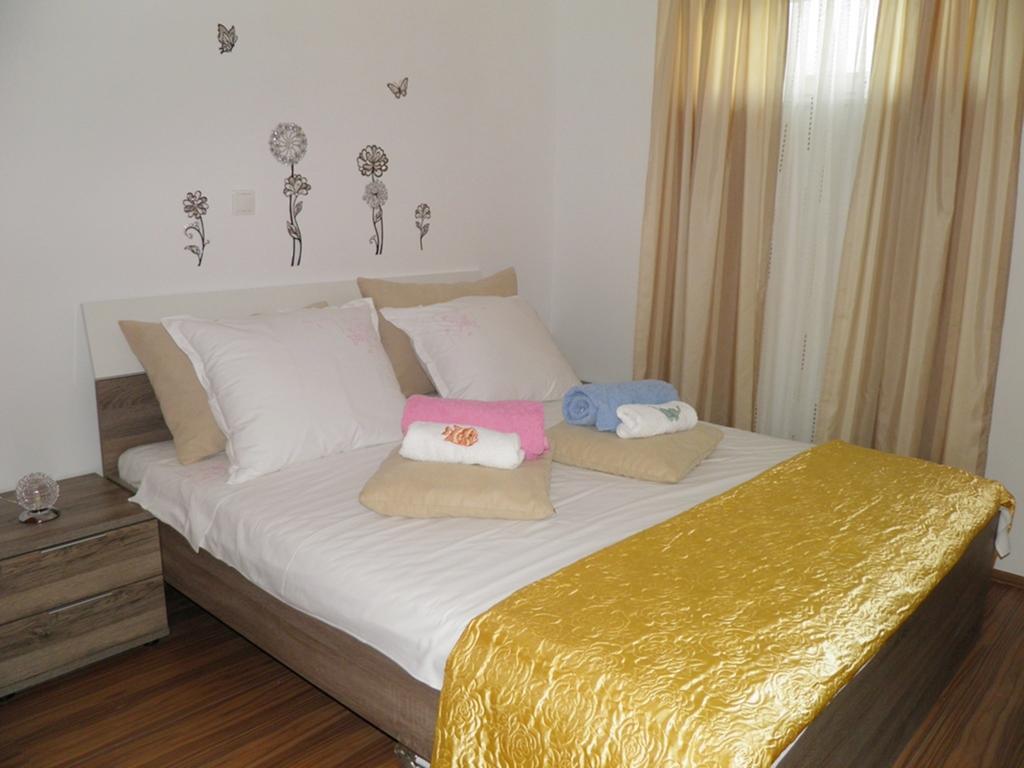 Apartment Leptir Podstrana Room photo