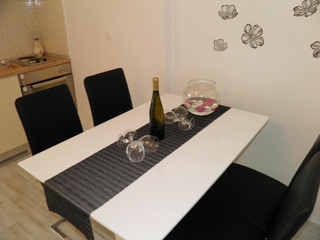 Apartment Leptir Podstrana Room photo